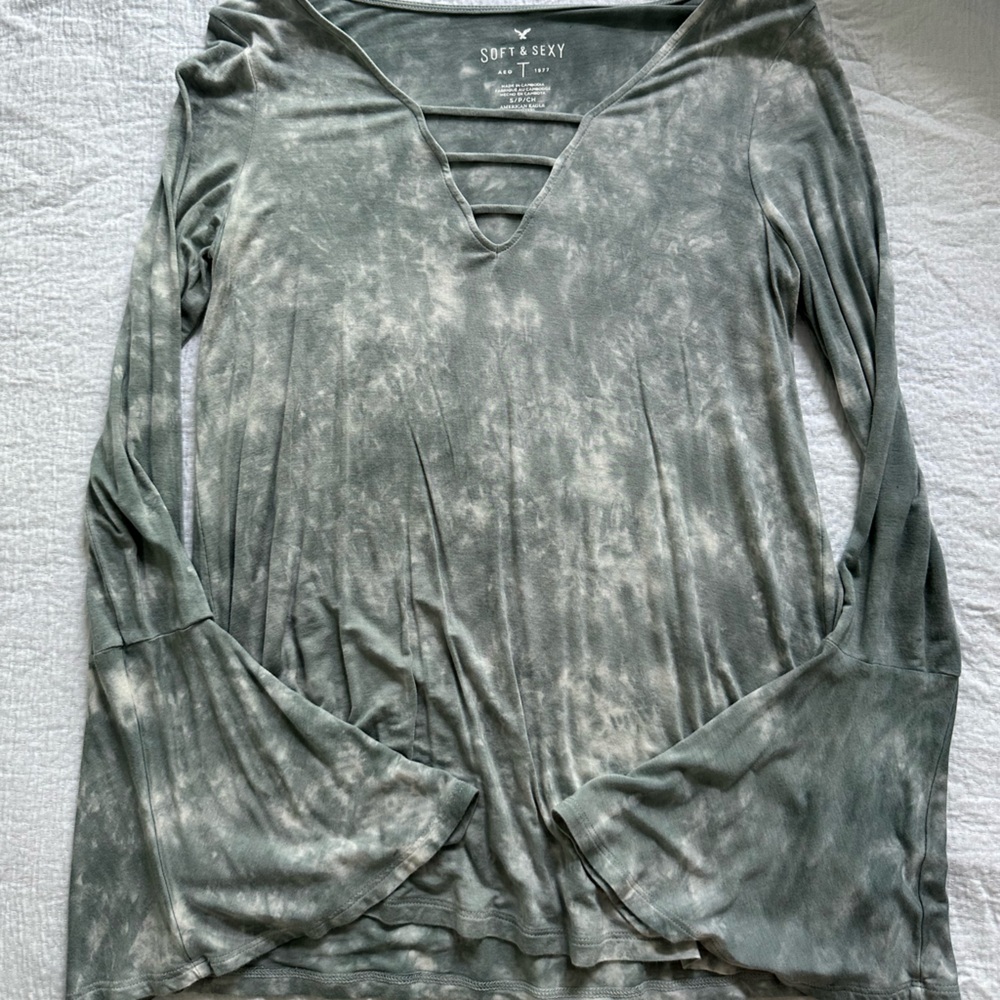 American Eagle Long Sleeve